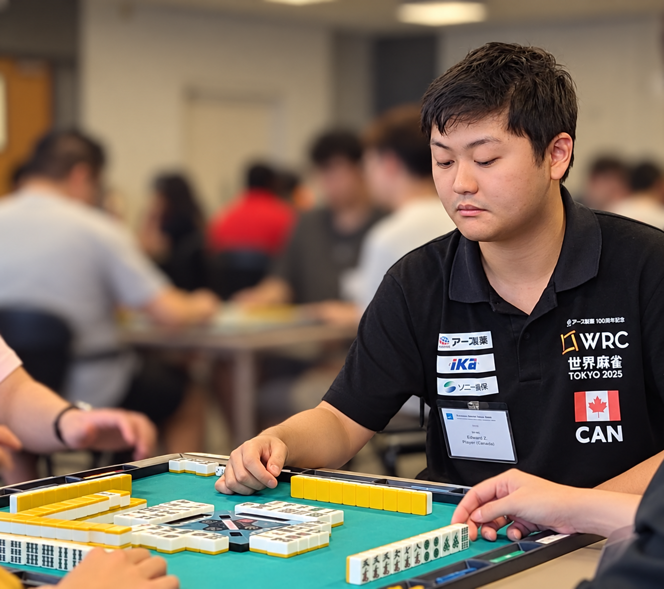 Edward Zeng playing riichi mahjong at the World Riichi Championship